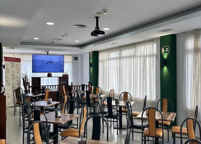 La Isla Πανσιόν